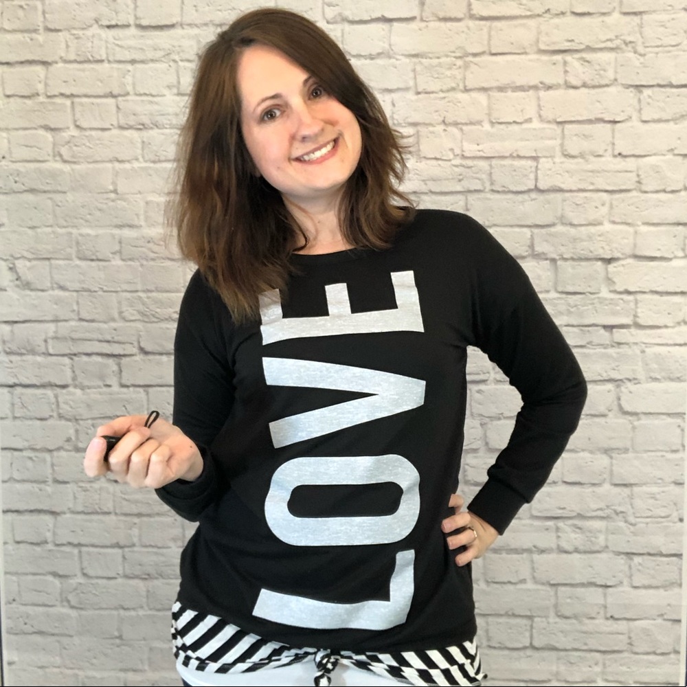 Celeste | Black Crewneck Love Graphic Long Sleeve